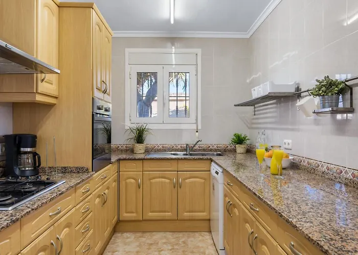 Mila 10 - Plusholidays *